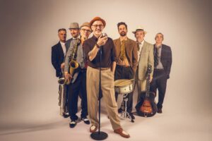 DR SWING & THE BRANDY SNAPS