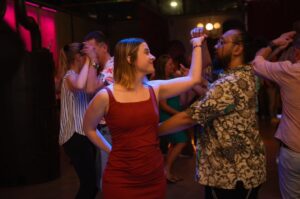 Eindeseizoensfeest Cariño