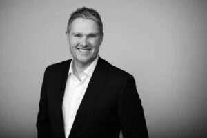 LARS ESPEN SKOGVOLD spiller på dansekveld på Folkets hus Lillestrøm