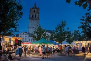 Sueño salsa a la belle étoile au marché nocturne de loches