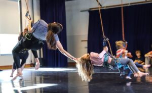 Atelier parent-enfant de DANSE VOLTIGE – Avec des 4-6 ans et 7-10 ans