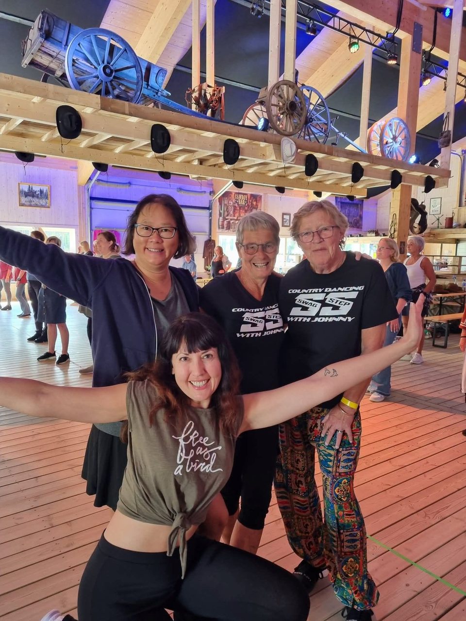 Fredagslinedance med DJ Minh Trau🤩