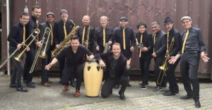Salsa Party mit Caballo Negro