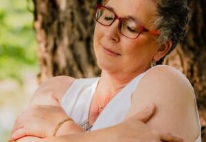 Massagedans – diepe verbinding en zachte aanraking. SISTER editie!