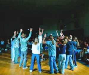💧 Stage artistique intergénérationnel | Danse, chant & percussions à La Hune